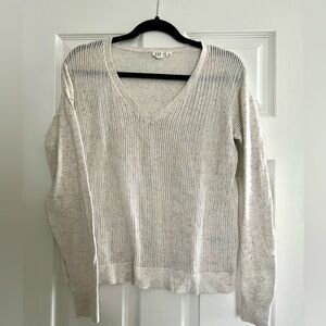 Women’s GAP V-Neck knit sweater